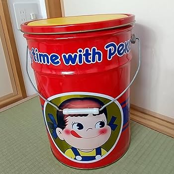 不二家 ペコちゃん 缶 スツール レトロ ペコポコ グッズ Amazon.co.jp: 不二家 ペコちゃん ポコちゃん スツール缶 レトロ
